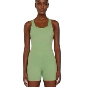 SET Active Sportbody Scoopneck Shortysuit in Grow Sz S